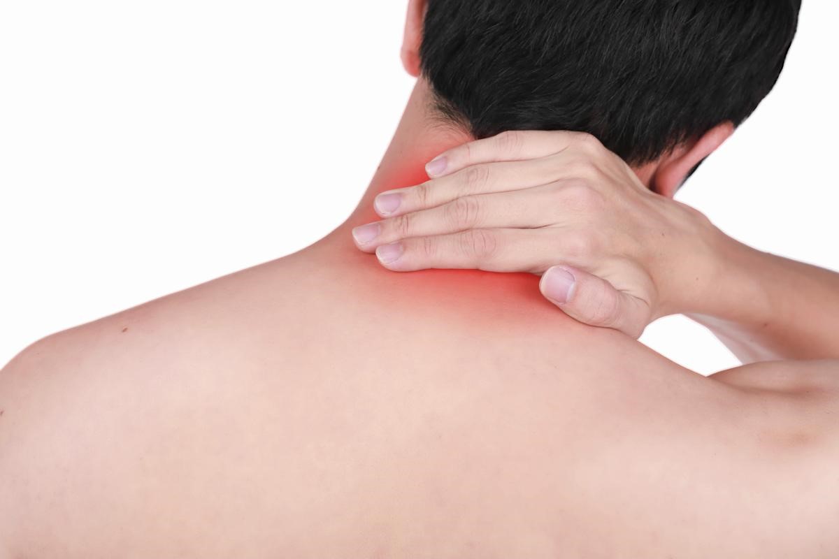 TOP 5 REMEDIES FOR MINOR NECK PAIN
